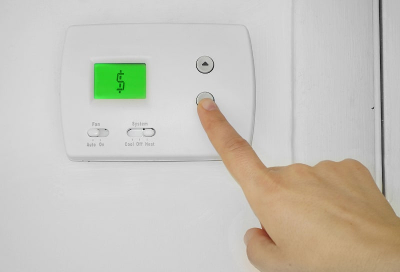 3 Thermostat Mistakes That Waste Money in Palm Desert, CA